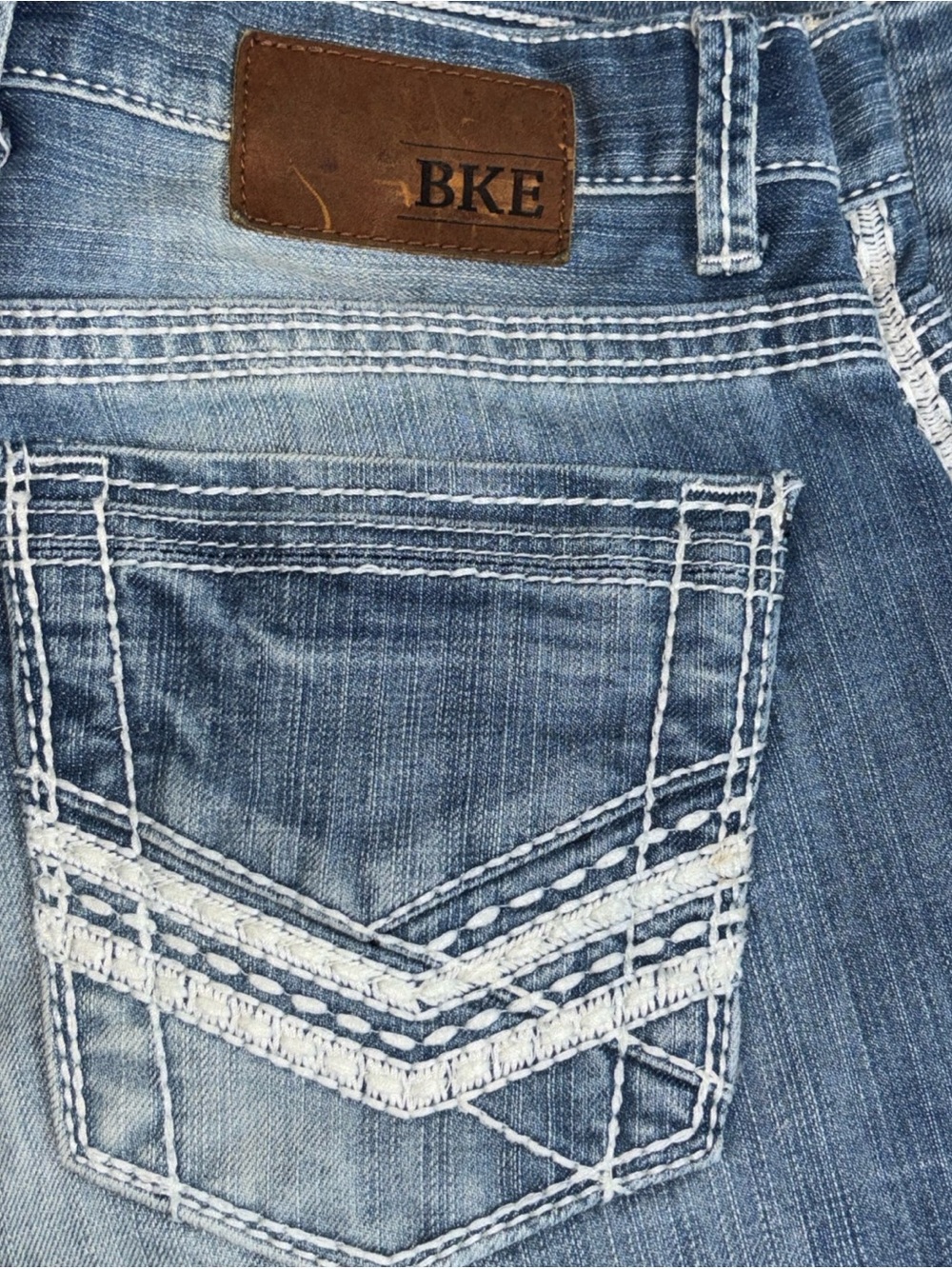 Buckle BKE Men's Light Blue Washed Straight Jeans with White Contrast Stitching